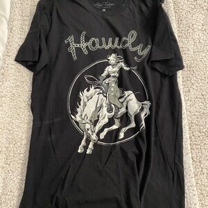 Howdy tee